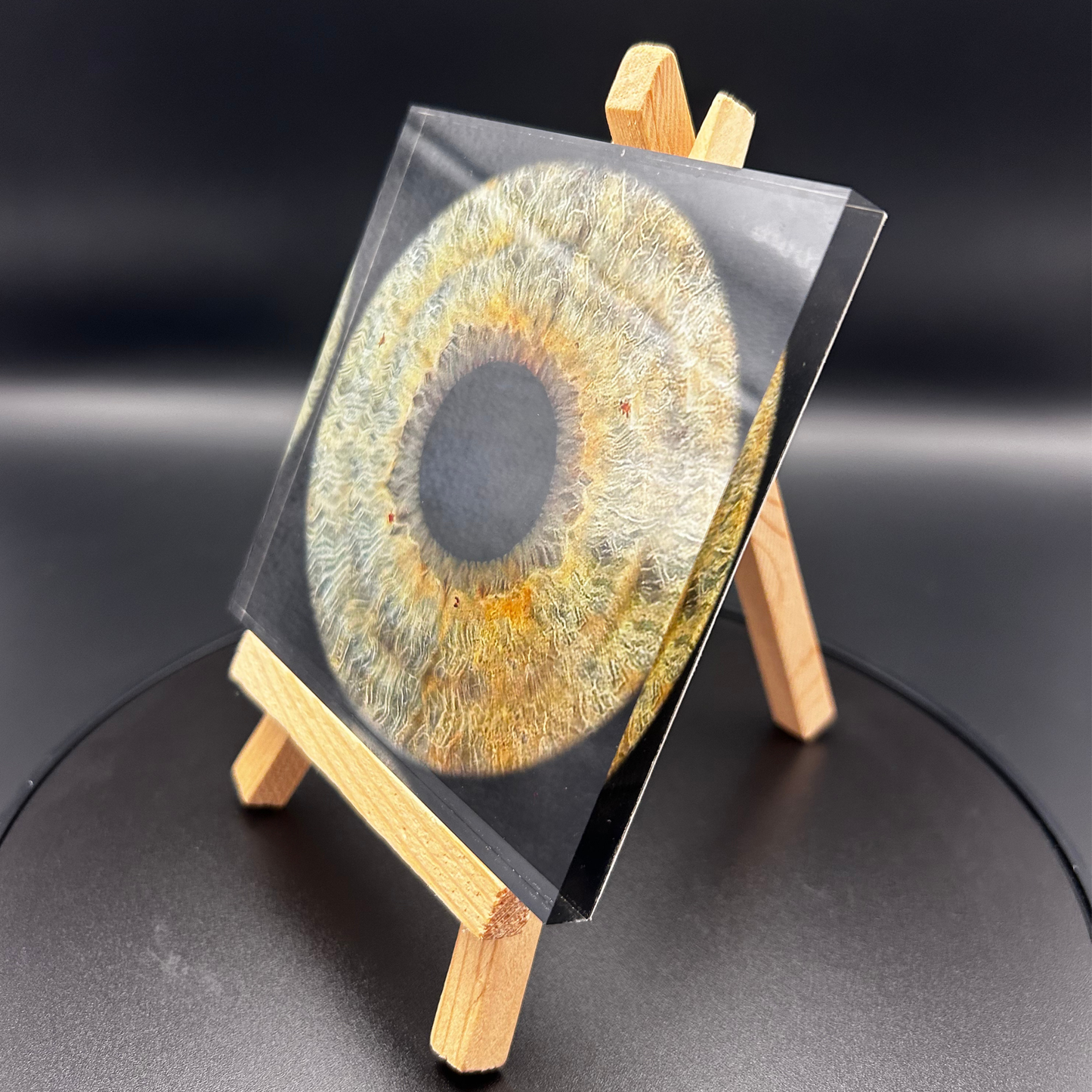 Acrylic Mini Iris Block with Easel
