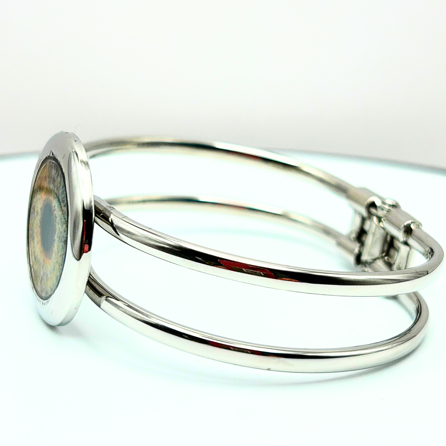 Rhodium-Plated Snap Iris Bangle